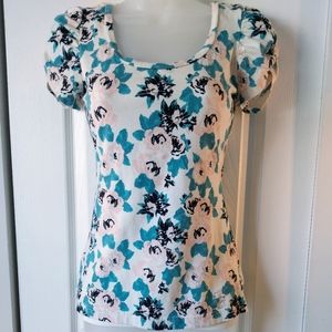 White/Pink/Teal Floral Tee w Ruched Sleeves